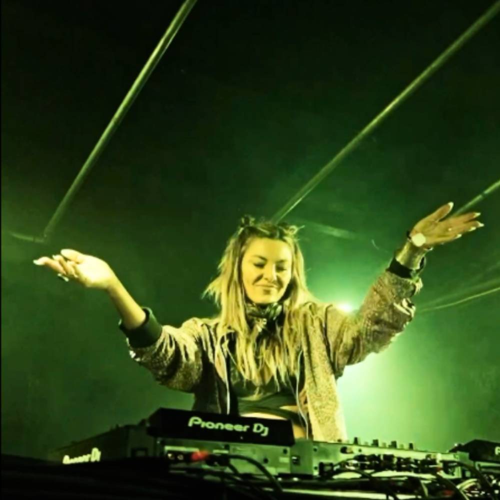 Play DJ Sets that Flow Beautifully