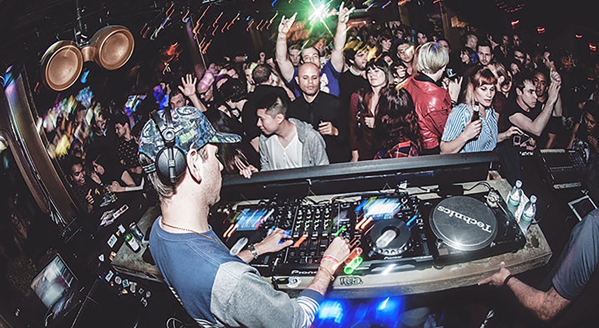 5 Best Ways to Get DJ Gigs
